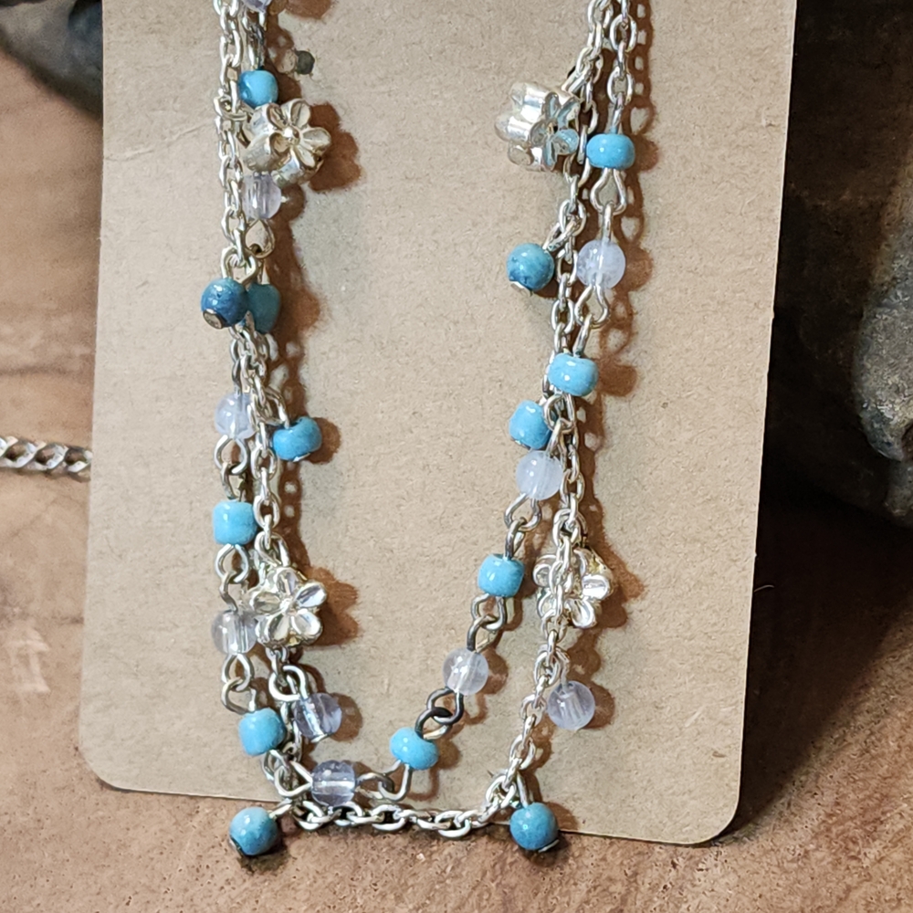 Choker Necklace With Blue Glass, Clear Acrylic & Silver Toned Star Charms - Picture 8 of 8